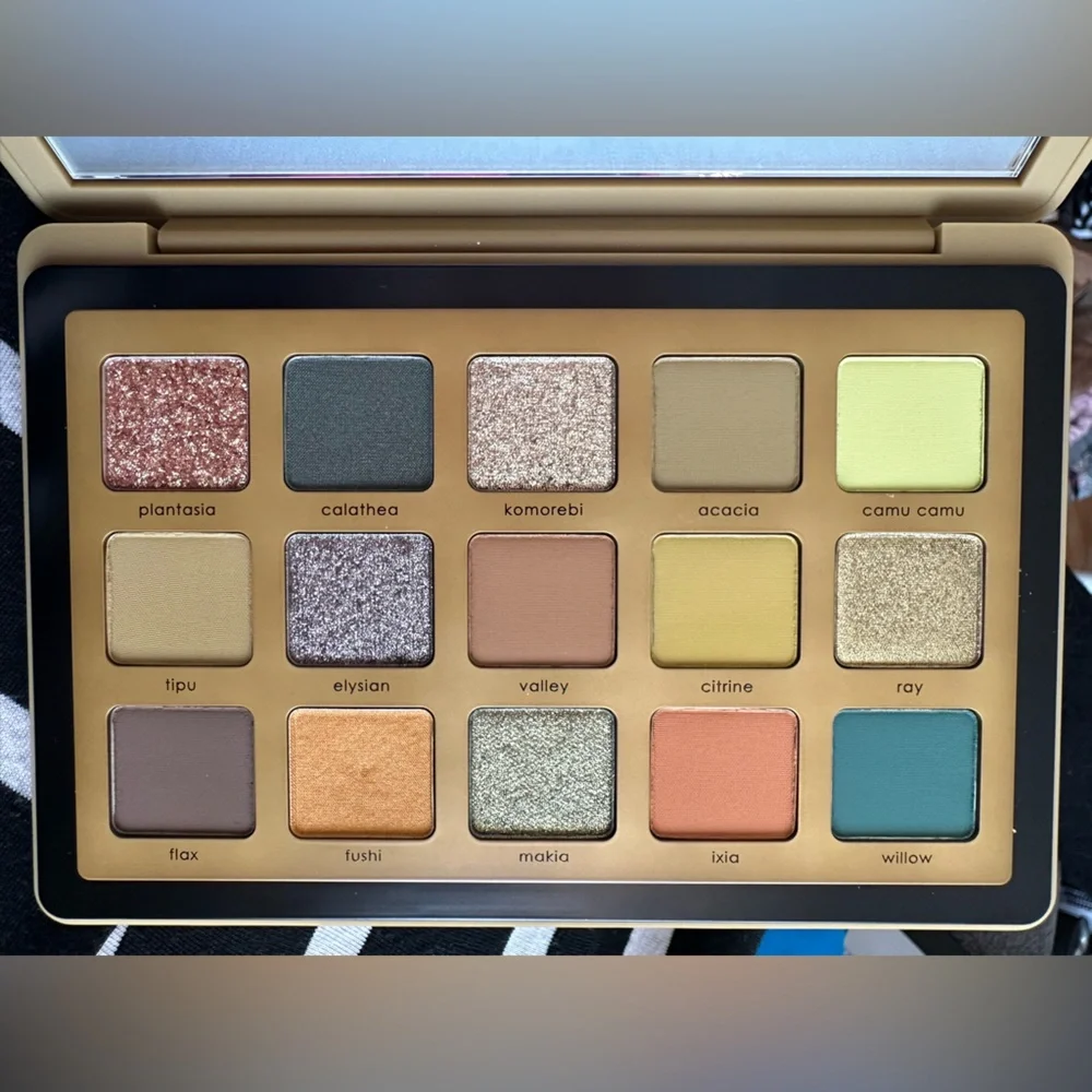 Natasha Denona Yucca Eyeshadow Palette - Picture 2 of 8